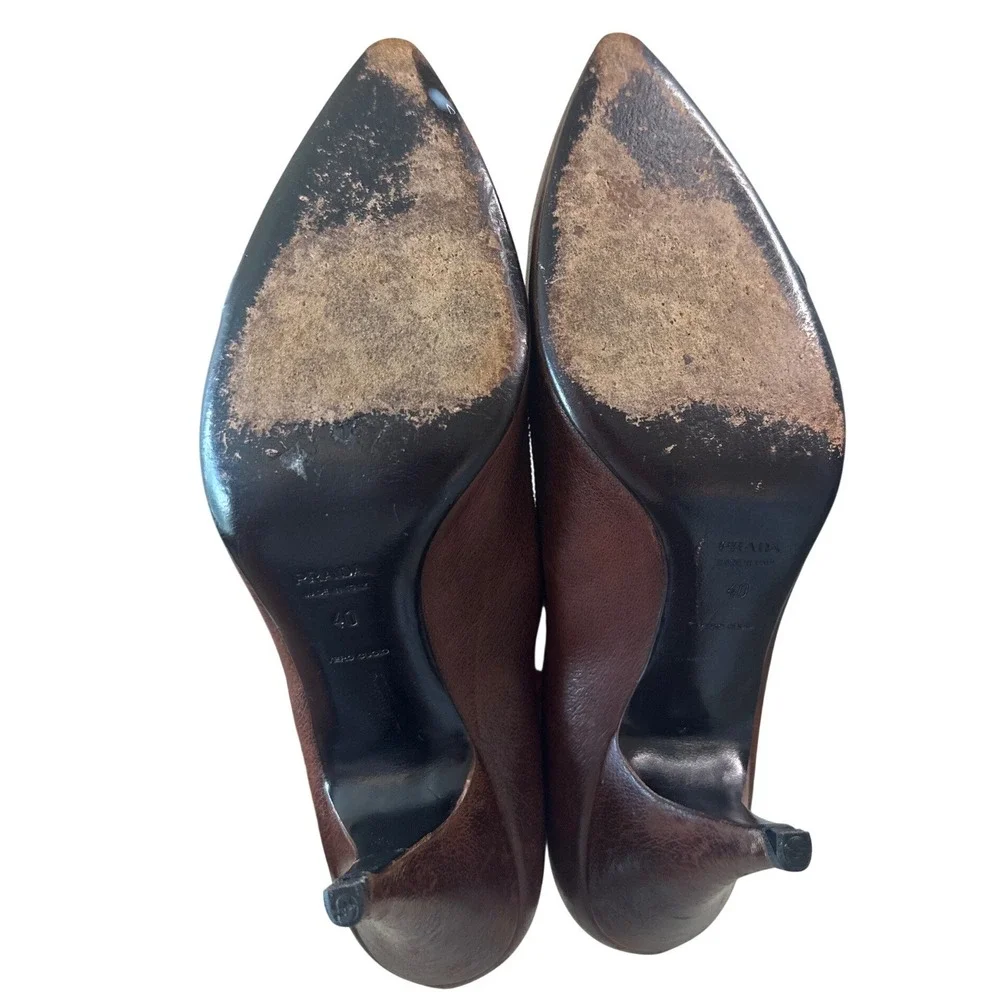 Prada Vintage Brown Leather Studded Grommet Bow Pumps Pointed Toe IT40 9.5